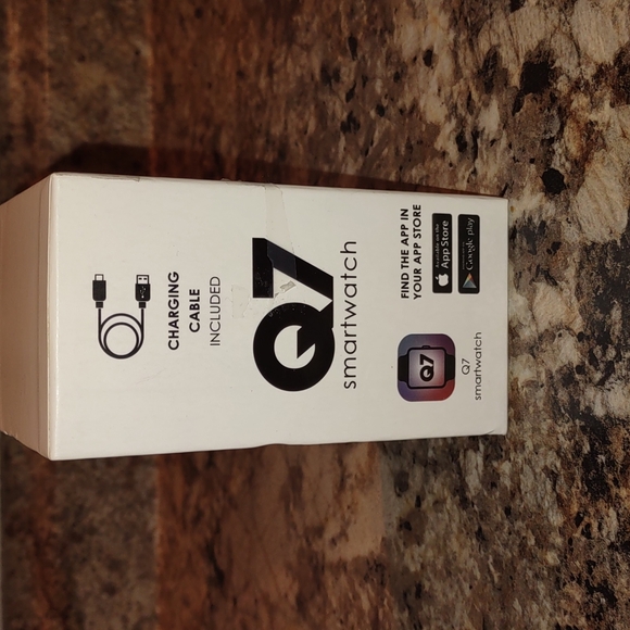 Q7 Smartwatch - Picture 2 of 4